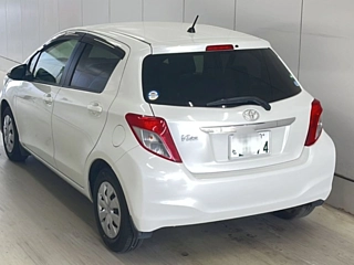 TOYOTA VITZ 2012