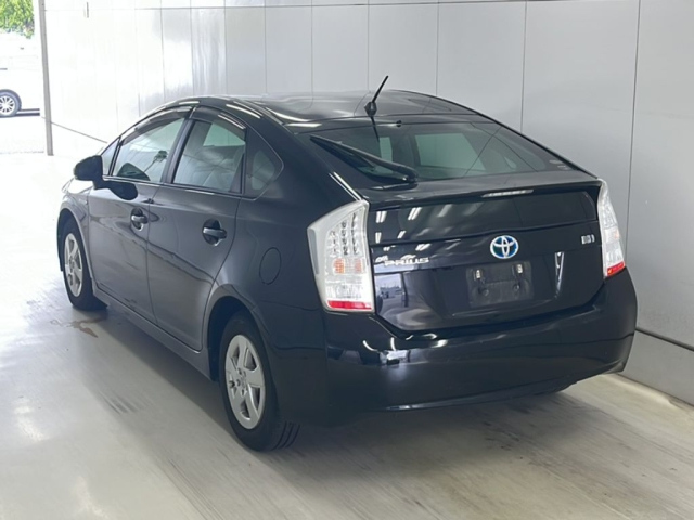 TOYOTA PRIUS 2011