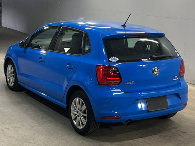 VOLKSWAGEN POLO 2014