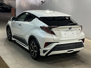 TOYOTA C-HR 2017