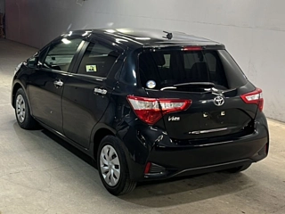 TOYOTA VITZ 2019