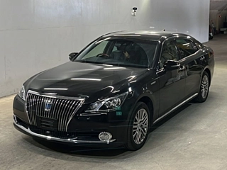 TOYOTA CROWN 2018