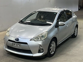 TOYOTA AQUA 2012