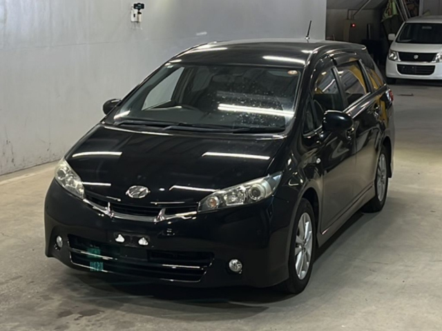 TOYOTA WISH 2010