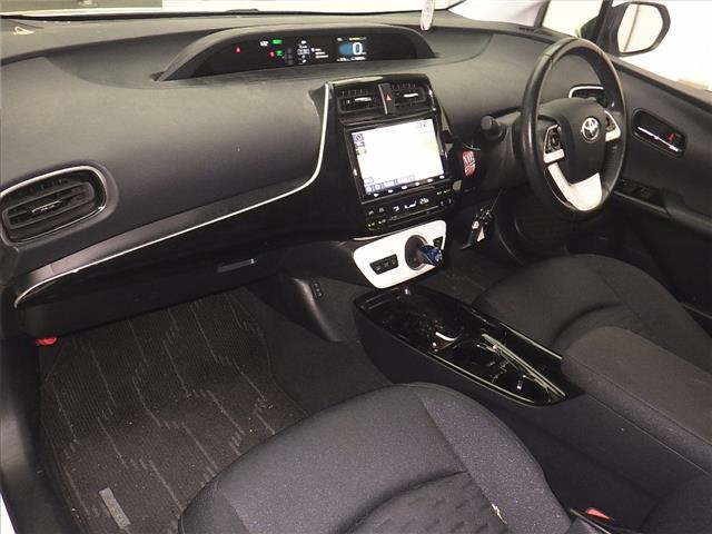 TOYOTA PRIUS PHV 2019