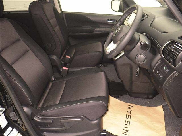 NISSAN SERENA 2017