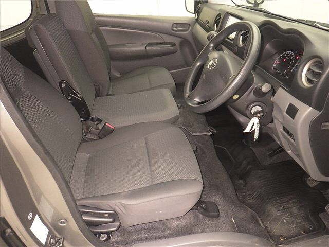 NISSAN CARAVAN VAN 2016