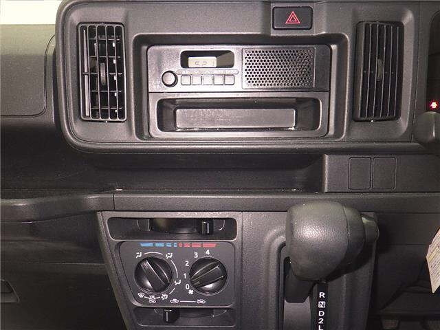 DAIHATSU HIJET VAN 2020