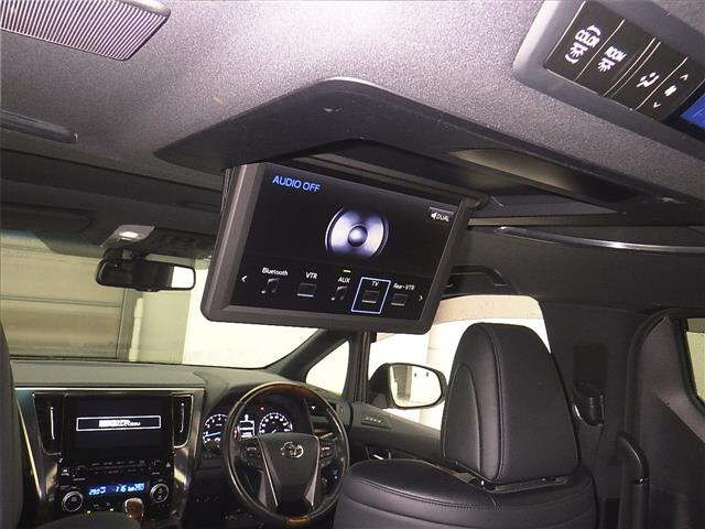 TOYOTA VELLFIRE 2016