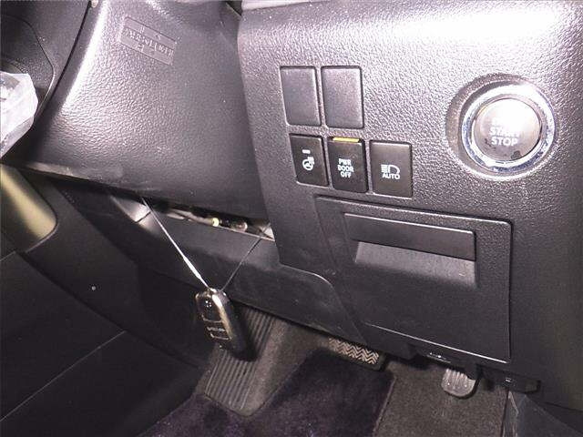 TOYOTA VELLFIRE 2016