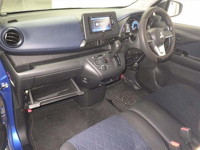 MITSUBISHI EK X 2019