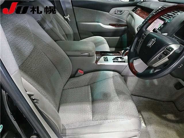 TOYOTA CROWN 2011