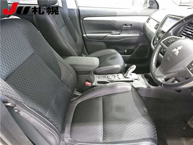 MITSUBISHI OUTLANDER PHEV 2013