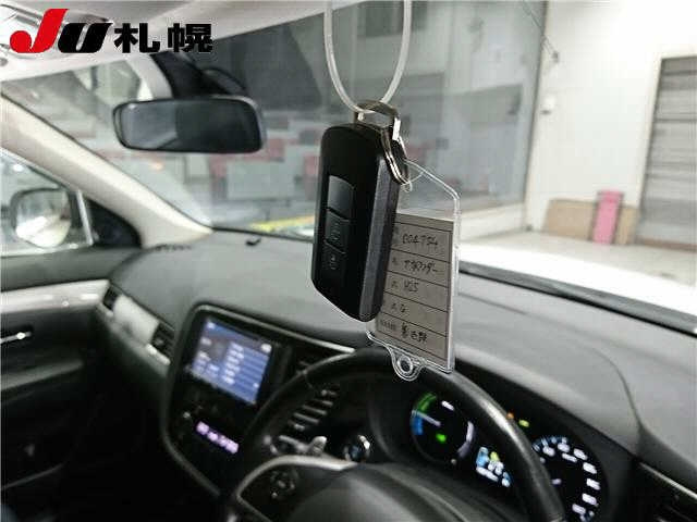 MITSUBISHI OUTLANDER PHEV 2013