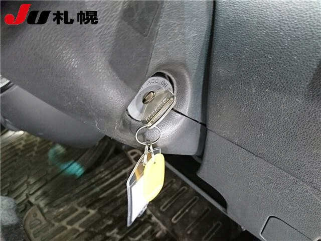 DAIHATSU HIJET VAN 2011