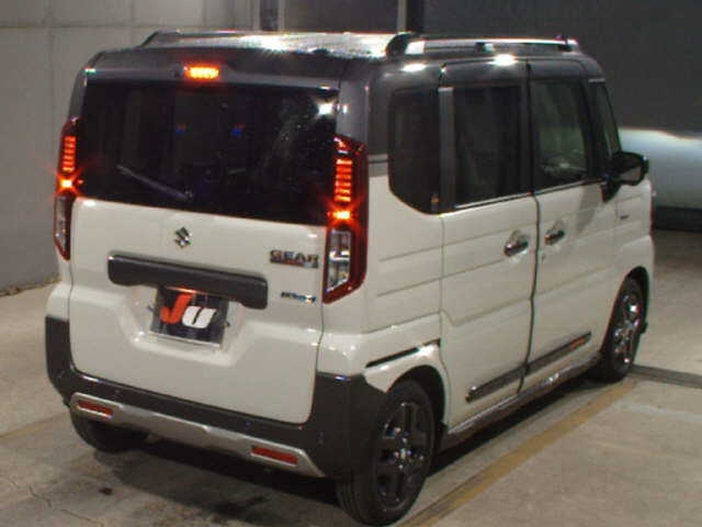 SUZUKI SPACIA GEAR 2024