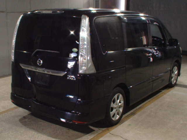 NISSAN SERENA 2013