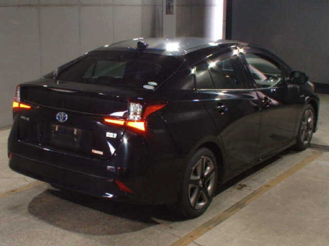 TOYOTA PRIUS 2019