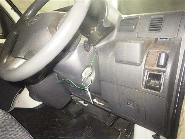 DAIHATSU HIJET VAN 2013