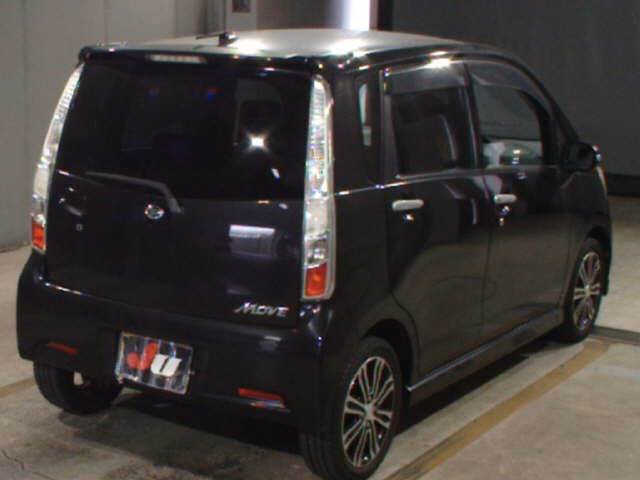 DAIHATSU MOVE 2011