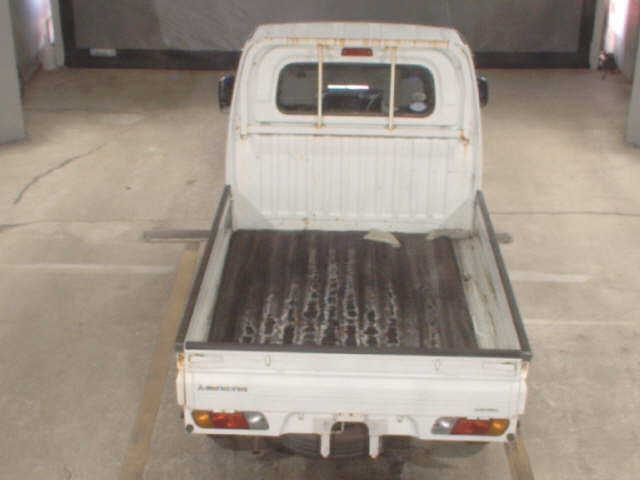 MITSUBISHI MINICAB TRUCK 2011