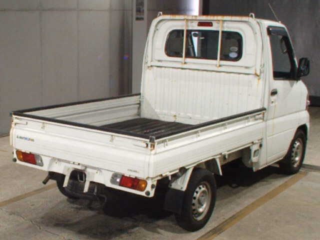 MITSUBISHI MINICAB TRUCK 2011