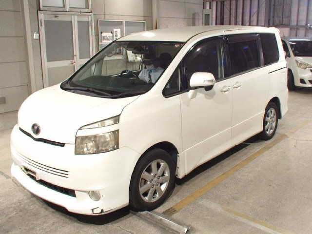 TOYOTA VOXY 2009