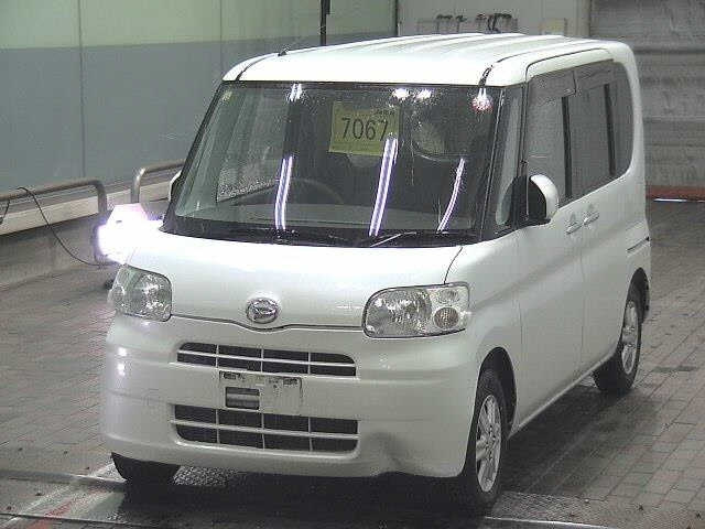 DAIHATSU TANTO 2010