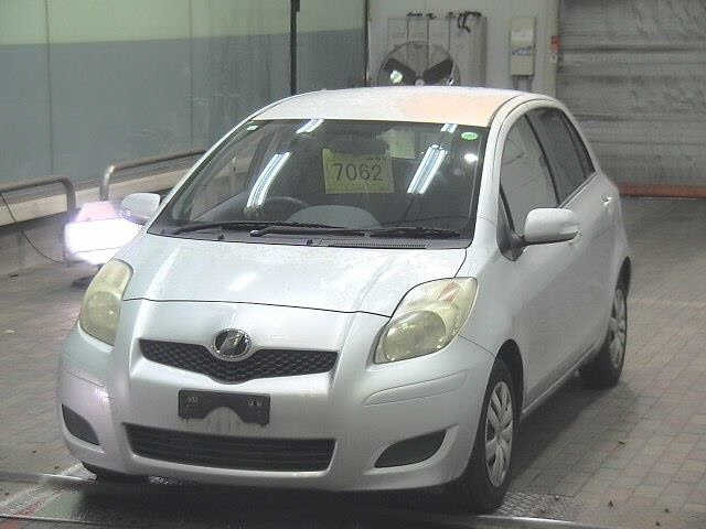 TOYOTA VITZ 2008