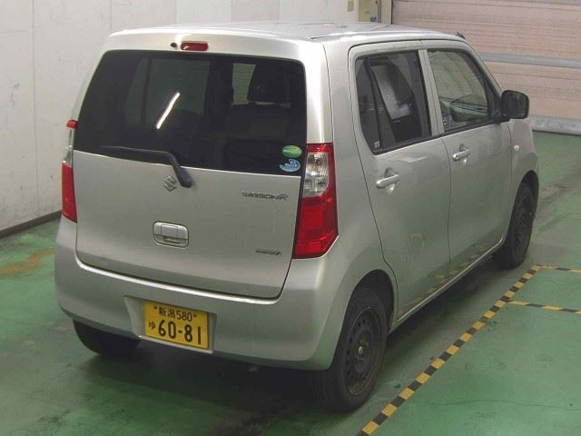 SUZUKI WAGON R 2013