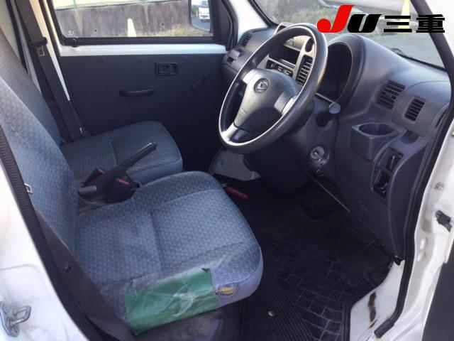 DAIHATSU HIJET VAN 2012