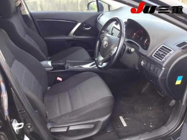 TOYOTA AVENSIS WAGON 2013