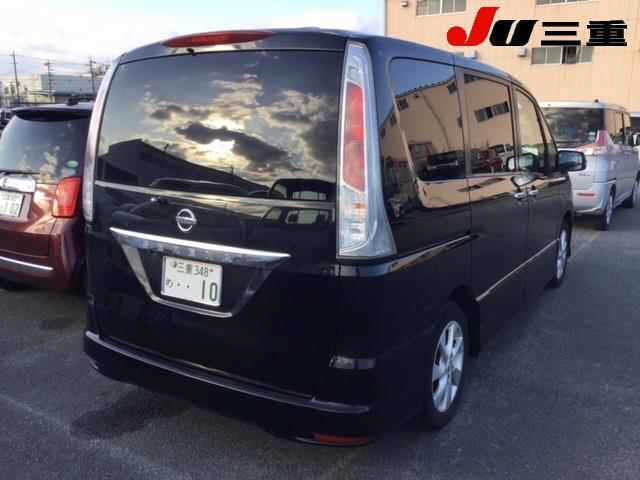 NISSAN SERENA 2011