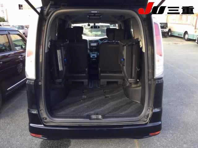 NISSAN SERENA 2011