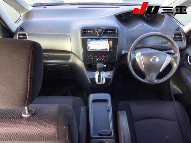 NISSAN SERENA 2011