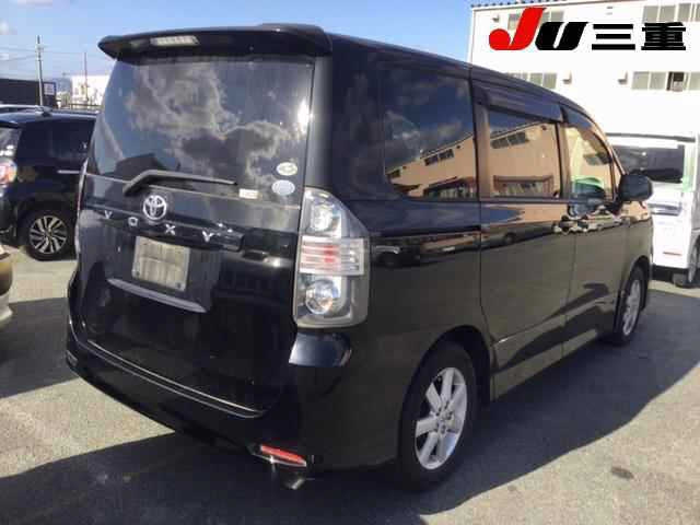 TOYOTA VOXY 2008