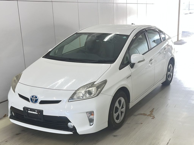 TOYOTA PRIUS 2013