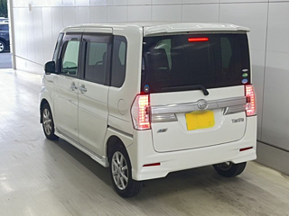 DAIHATSU TANTO 2015