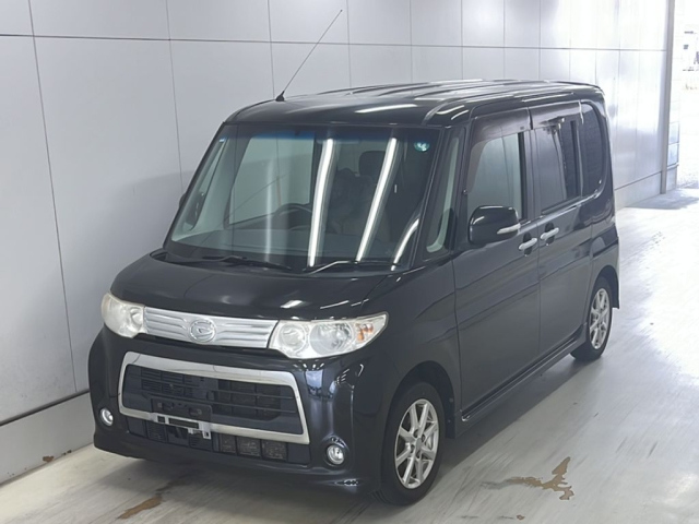 DAIHATSU TANTO 2011
