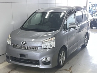 TOYOTA VOXY 2012