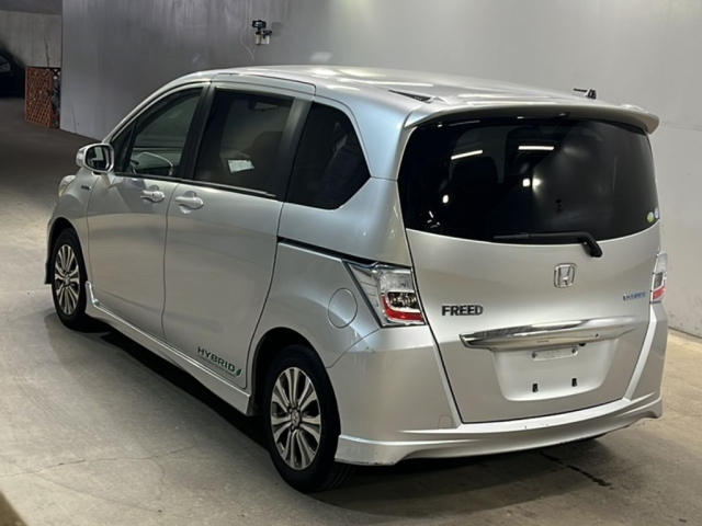 HONDA FREED 2012