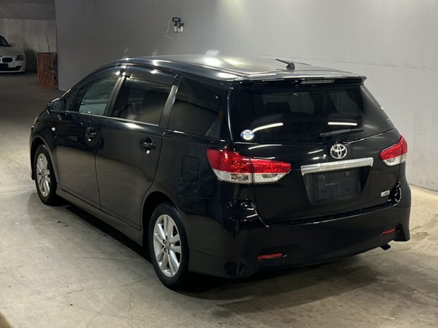TOYOTA WISH 2009