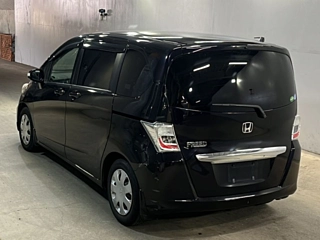 HONDA FREED 2013