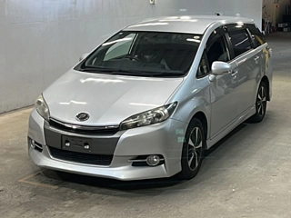 TOYOTA WISH 2013