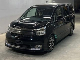 TOYOTA VOXY 2012