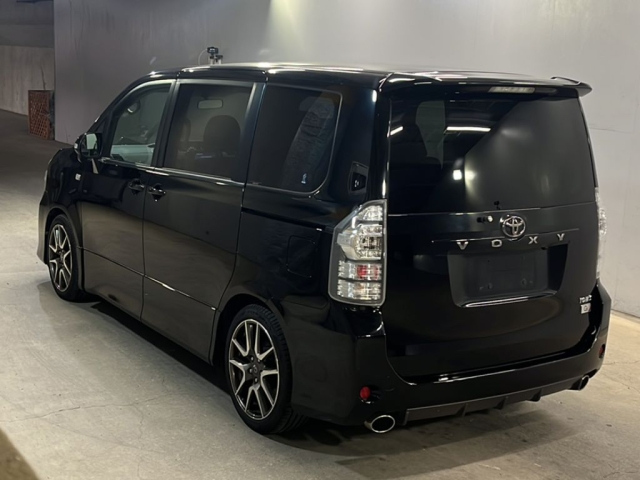 TOYOTA VOXY 2012