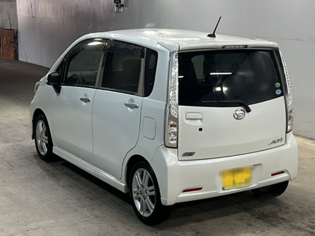 DAIHATSU MOVE 2013