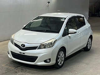 TOYOTA VITZ 2011