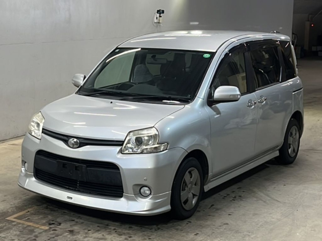 TOYOTA SIENTA 2011