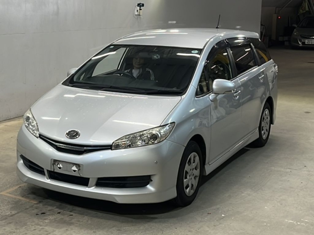 TOYOTA WISH 2014